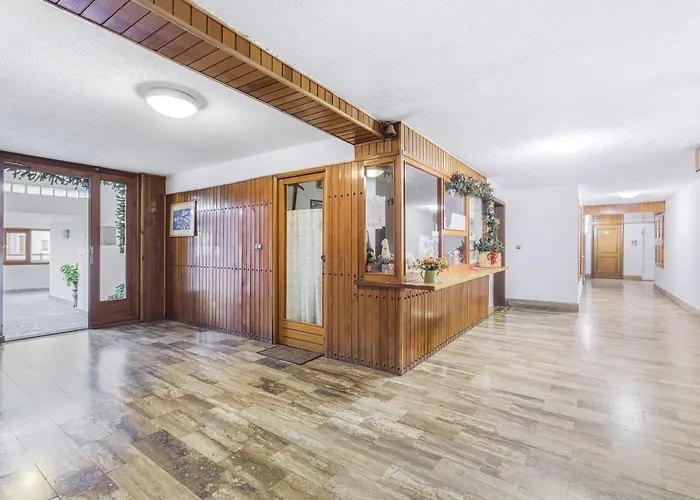 Apartment Hostdomus - Perla Grigia